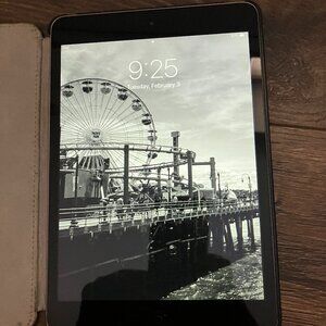 Apple iPad Mini 2 – Excellent Condition, Barely Used